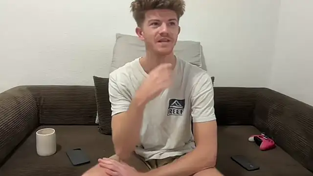 Snapshot of greekmythics chatting on 04/13/26, 09:59 greekmythics online show from 04/13/26, 09:59