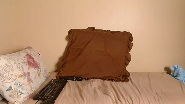 Karishma99  online show from 03/04/25, 08:49