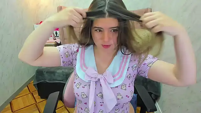 Snapshot of Lianngrace chatting on 10/10/25, 11:09 Lianngrace online show from 10/10/25, 11:09