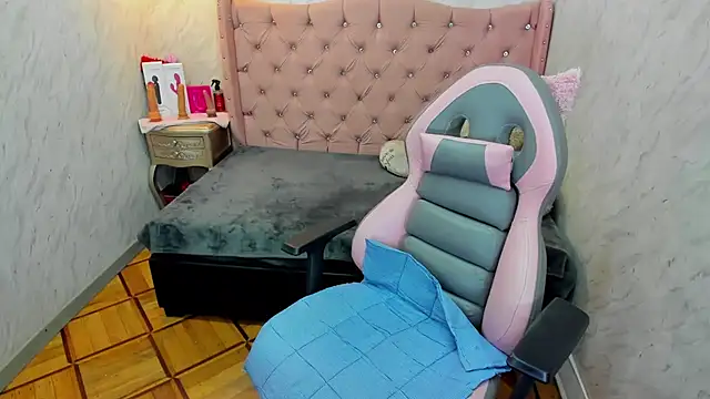 Lianngrace online show from 02/17/26, 02:24