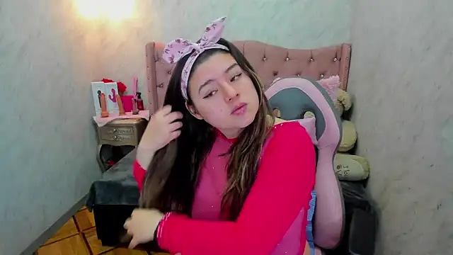 Snapshot of Lianngrace chatting on 03/04/26, 02:01 Lianngrace online show from 03/04/26, 02:01