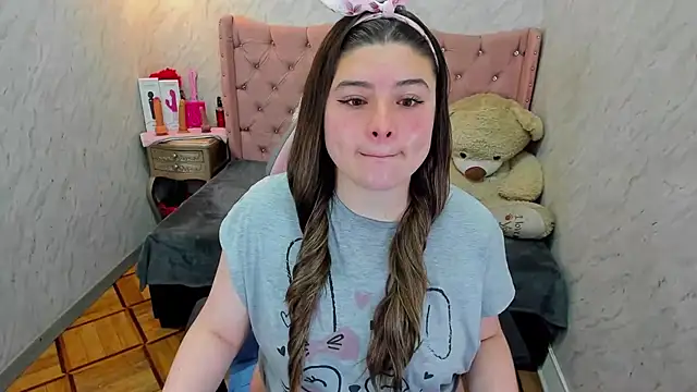 Snapshot of Lianngrace chatting on 04/07/26, 01:44 Lianngrace online show from 04/07/26, 01:44