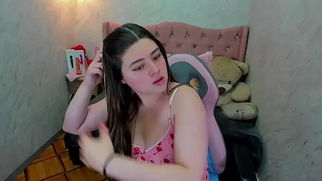 Snapshot of Lianngrace chatting on 04/14/26, 02:45 Lianngrace online show from 04/14/26, 02:45