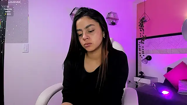 Bella walker  online show from 03/09/26, 08:02