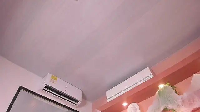 Snapshot of SofiaBennett_ chatting on 11/04/25, 12:26 SofiaBennett online show from 11/04/25, 12:26