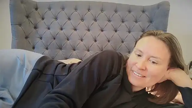 Snapshot of eatmypie69 chatting on 04/07/26, 08:59 eatmypie69 online show from 04/07/26, 08:59