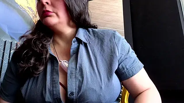 Snapshot of AmandaKovich chatting on 07/14/26, 08:14 AmandaKovich online show from 07/14/26, 08:14