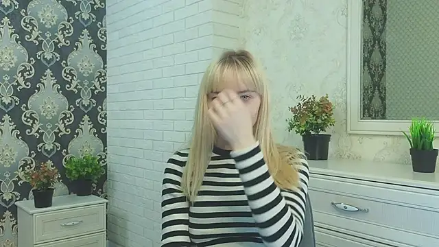 Snapshot of DaisyBelding chatting on 02/16/25, 04:53 DaisyBelding online show from 02/16/25, 04:53