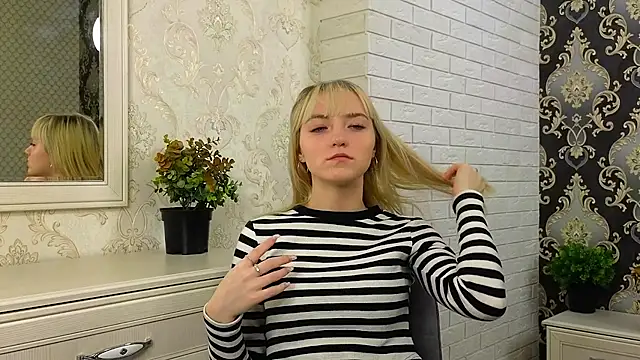 Snapshot of DaisyBelding chatting on 02/20/25, 02:02 DaisyBelding online show from 02/20/25, 02:02