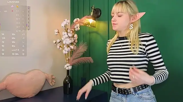 Snapshot of DaisyBelding chatting on 03/03/25, 05:29 DaisyBelding online show from 03/03/25, 05:29