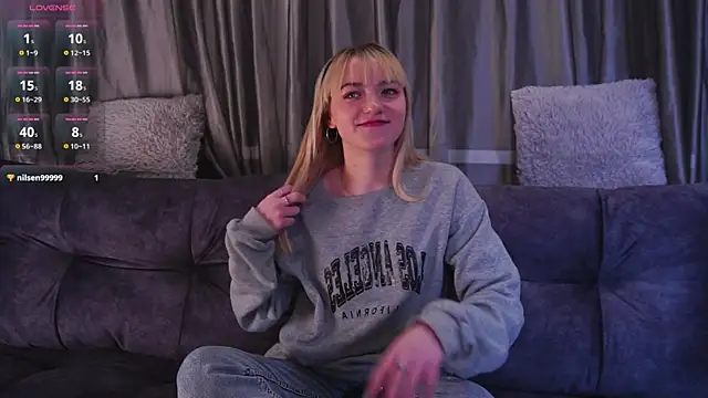 Snapshot of DaisyBelding chatting on 03/04/25, 03:26 DaisyBelding online show from 03/04/25, 03:26