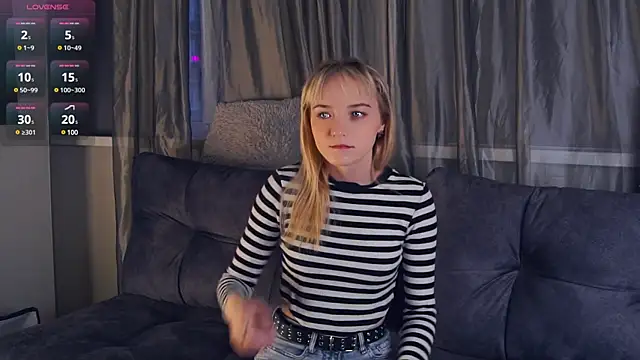 Snapshot of DaisyBelding chatting on 03/09/25, 01:37 DaisyBelding online show from 03/09/25, 01:37