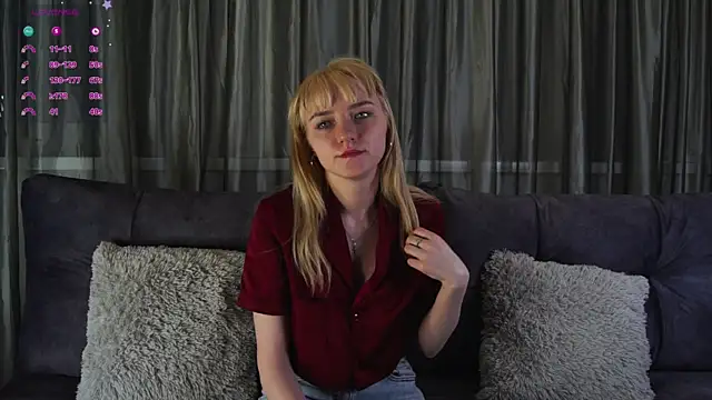 Snapshot of DaisyBelding chatting on 03/22/25, 02:36 DaisyBelding online show from 03/22/25, 02:36