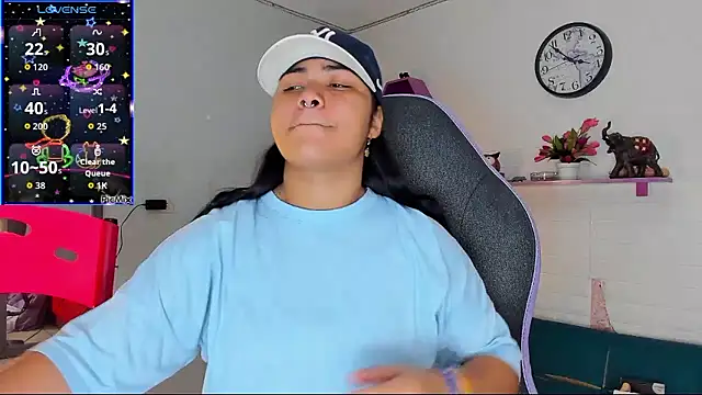 Snapshot of melany_rouse18 chatting on 10/30/25, 05:57 melany rouse18 online show from 10/30/25, 05:57