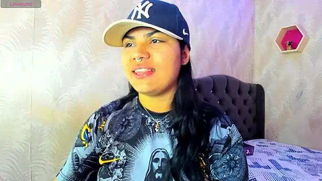 Snapshot of melany_rouse18 chatting on 01/17/26, 03:50 melany rouse18 online show from 01/17/26, 03:50