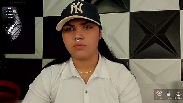 Snapshot of melany_rouse18 chatting on 02/03/26, 02:21 melany rouse18 online show from 02/03/26, 02:21