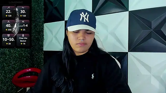 Snapshot of melany_rouse18 chatting on 03/11/26, 02:06 melany rouse18 online show from 03/11/26, 02:06