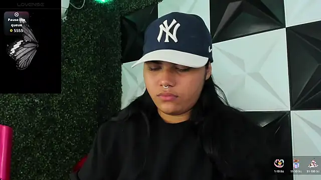 Snapshot of melany_rouse18 chatting on 03/12/26, 01:23 melany rouse18 online show from 03/12/26, 01:23