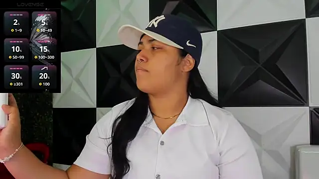 Snapshot of melany_rouse18 chatting on 03/13/26, 01:34 melany rouse18 online show from 03/13/26, 01:34