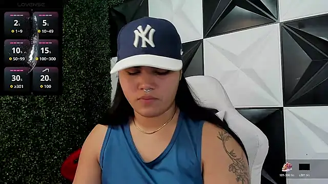 Snapshot of melany_rouse18 chatting on 03/14/26, 04:51 melany rouse18 online show from 03/14/26, 04:51