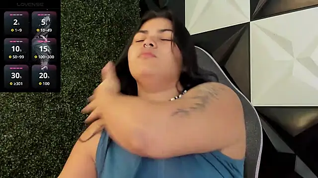 Snapshot of melany_rouse18 chatting on 03/27/26, 04:07 melany rouse18 online show from 03/27/26, 04:07