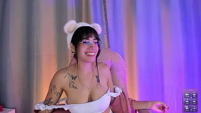 daenerysar5 online show from 10/20/25, 01:11