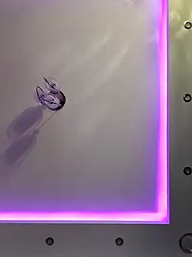 Loly2025 online show from 02/25/26, 09:46