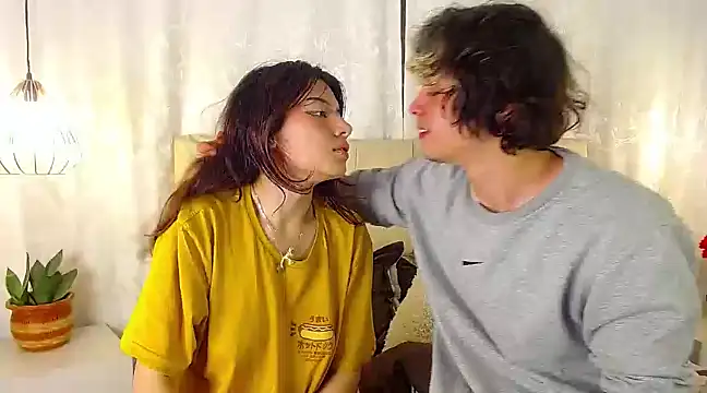 Snapshot of fyreandfox_ chatting on 03/10/25, 10:34 fyreandfox online show from 03/10/25, 10:34