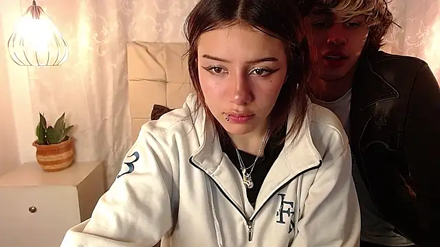 Snapshot of fyreandfox_ chatting on 03/20/25, 07:35 fyreandfox online show from 03/20/25, 07:35