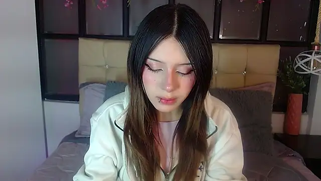 Snapshot of fyreandfox_ chatting on 11/26/25, 08:21 fyreandfox online show from 11/26/25, 08:21