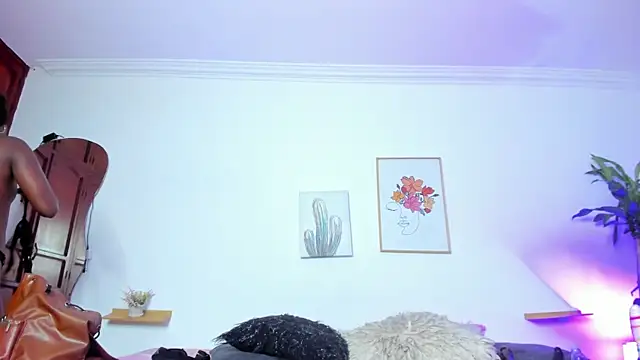 Snapshot of naomy_68 chatting on 03/06/25, 10:58 naomy 68 online show from 03/06/25, 10:58