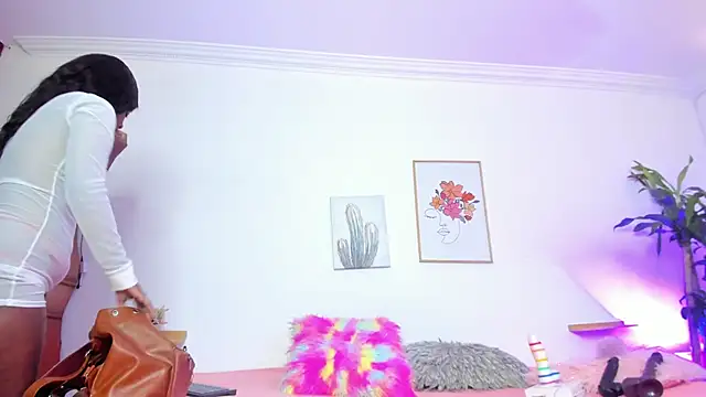 Snapshot of naomy_68 chatting on 03/11/25, 07:58 naomy 68 online show from 03/11/25, 07:58