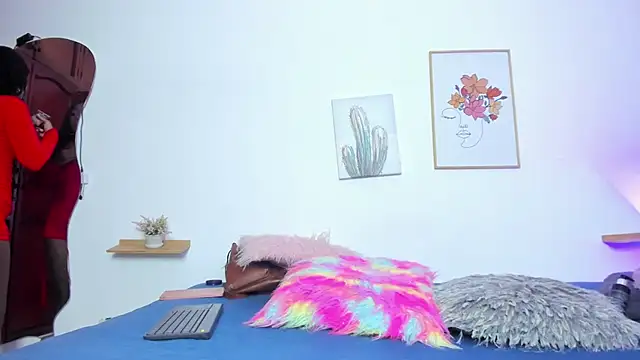 Snapshot of naomy_68 chatting on 03/17/25, 07:58 naomy 68 online show from 03/17/25, 07:58