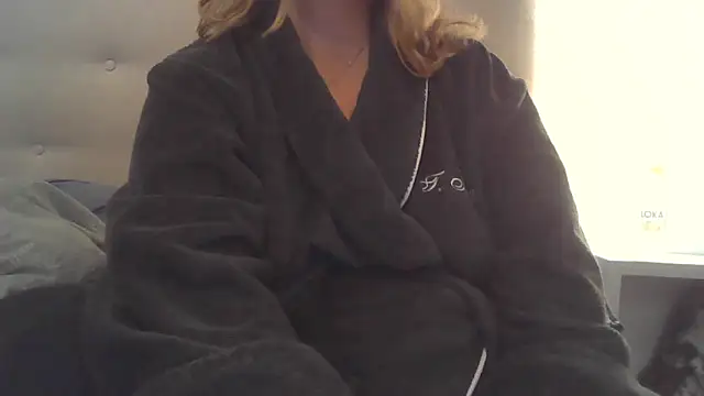 Snapshot of sizha6 chatting on 10/13/25, 07:30 sizha6 online show from 10/13/25, 07:30