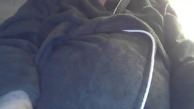 Snapshot of sizha6 chatting on 11/20/25, 10:04 sizha6 online show from 11/20/25, 10:04