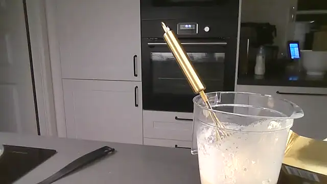 Snapshot of sizha6 chatting on 02/06/26, 06:00 sizha6 online show from 02/06/26, 06:00