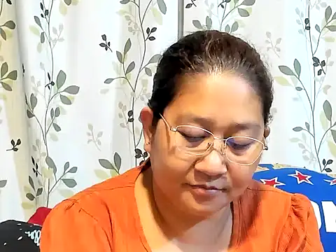 hotchubby88 online show from 09/15/25, 10:59