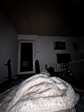 DerechteJunge online show from 10/19/25, 02:01