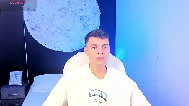 JacobRoberts1 online show from 09/25/25, 03:27