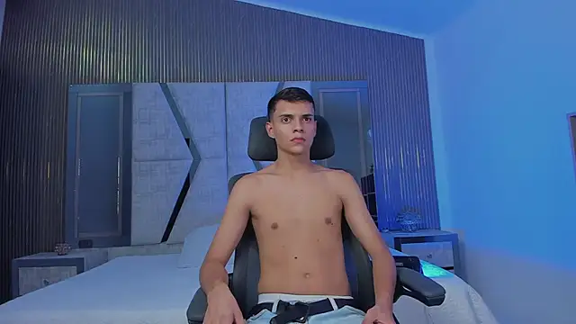 JacobRoberts1 online show from 10/01/25, 08:26