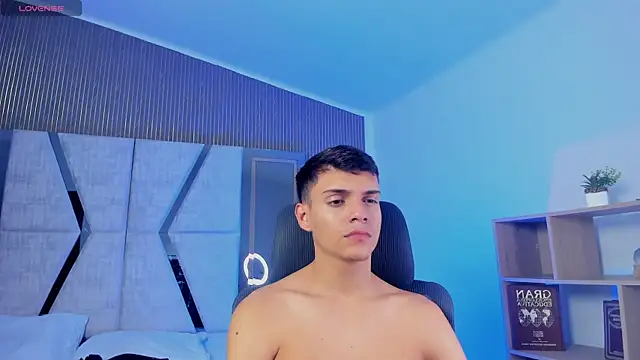 JacobRoberts1 online show from 10/08/25, 08:39