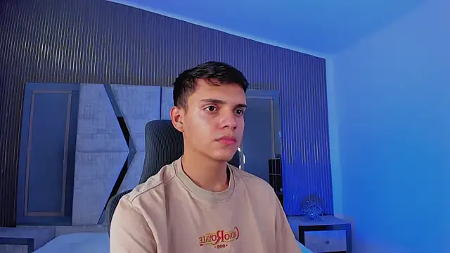 JacobRoberts1 online show from 10/18/25, 08:42