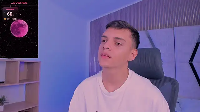 JacobRoberts1 online show from 11/04/25, 08:30