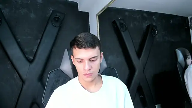 JacobRoberts1 online show from 11/21/25, 09:35