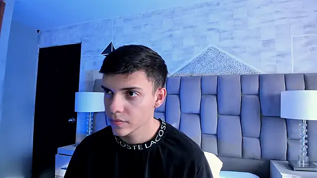 JacobRoberts1 online show from 11/22/25, 09:14