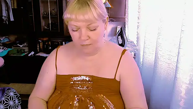 FlowerButterf online show from 03/02/26, 05:08