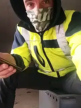 Snapshot of stfbi chatting on 02/21/25, 11:11 stfbi online show from 02/21/25, 11:11