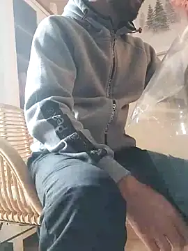 Snapshot of stfbi chatting on 03/22/25, 02:58 stfbi online show from 03/22/25, 02:58