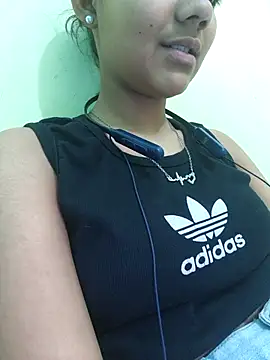 Snapshot of Aaradhna-hoy chatting on 03/12/25, 10:05 Aaradhna-hoy online show from 03/12/25, 10:05