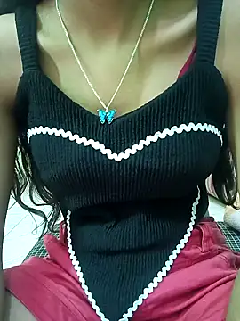 Snapshot of Aaradhna-hoy chatting on 03/16/25, 05:36 Aaradhna-hoy online show from 03/16/25, 05:36